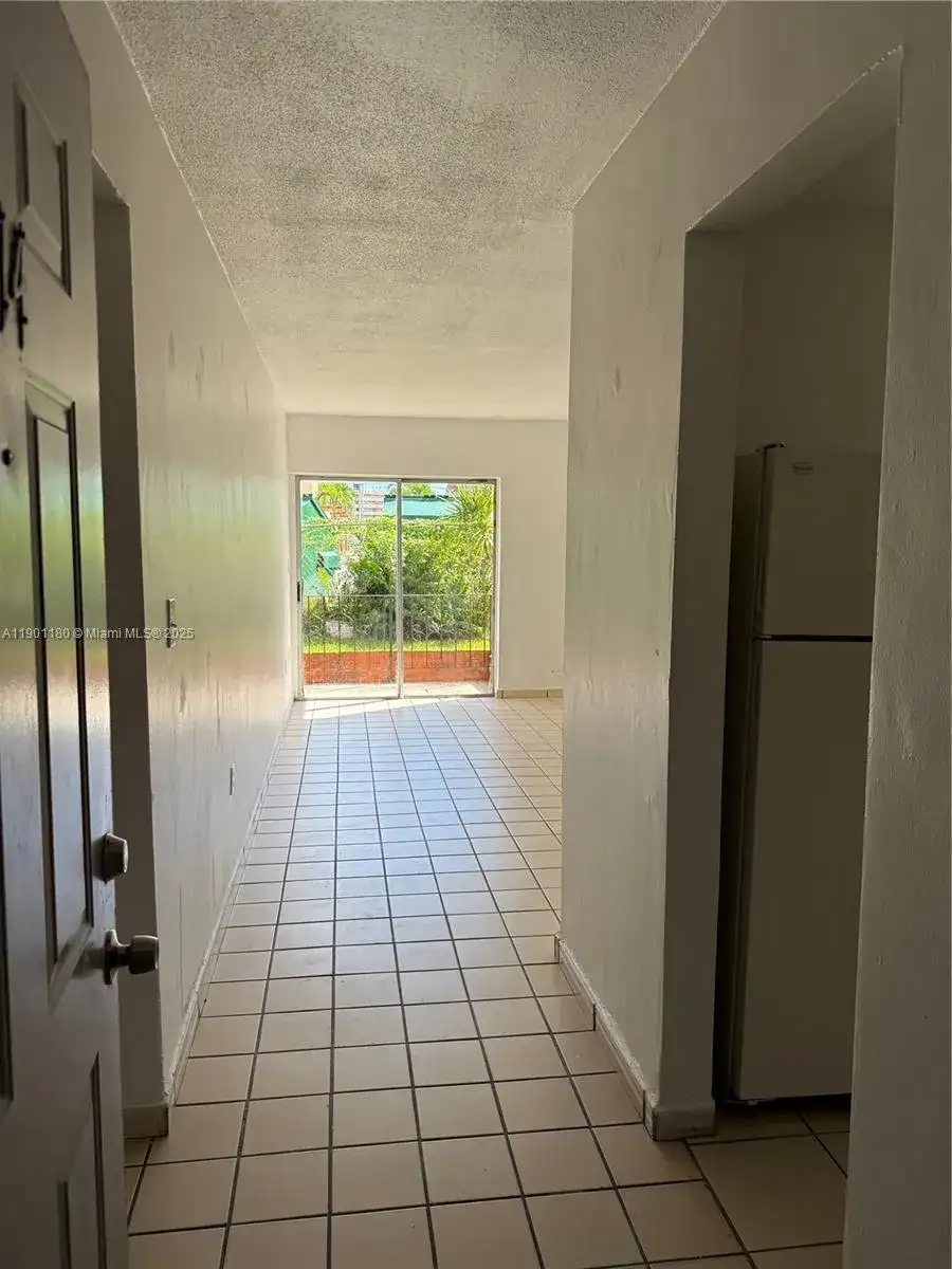 1001 NW 45 # 114, Miami FL 33126 photo 3