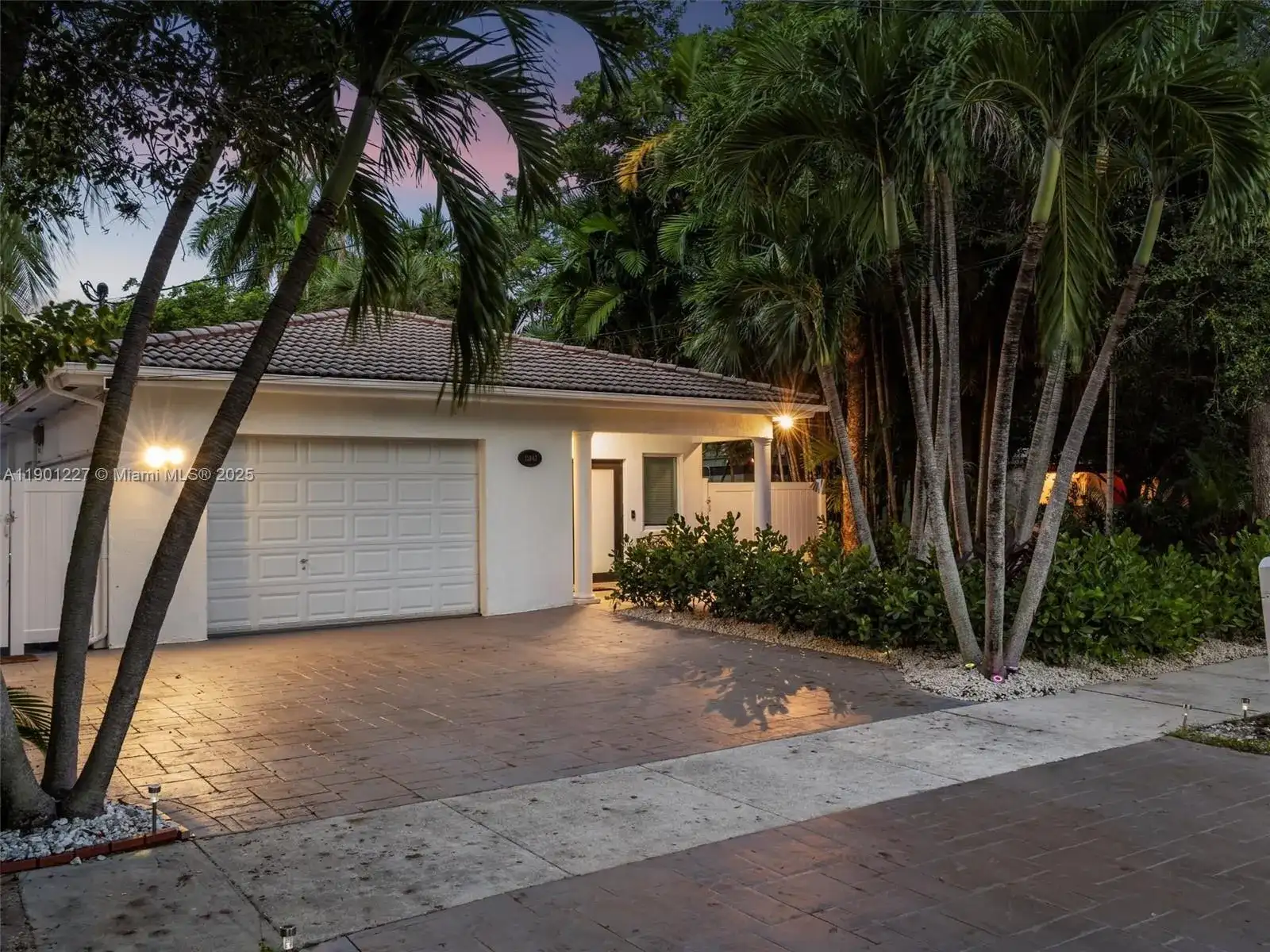 11843 W Biscayne Canal Rd, Miami FL 33161 photo 3