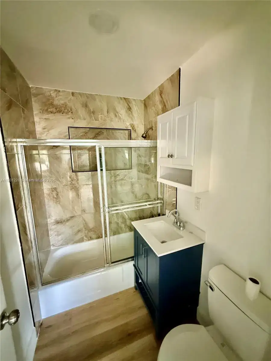 2409 SE 2nd Ave SE, Vero Beach FL 32962 photo 3