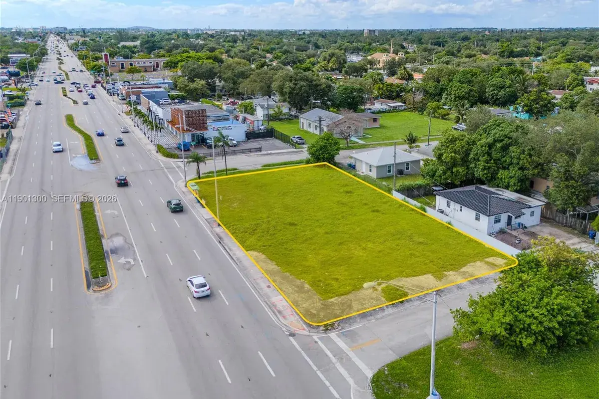 1477 NW 79th St, Miami FL 33147