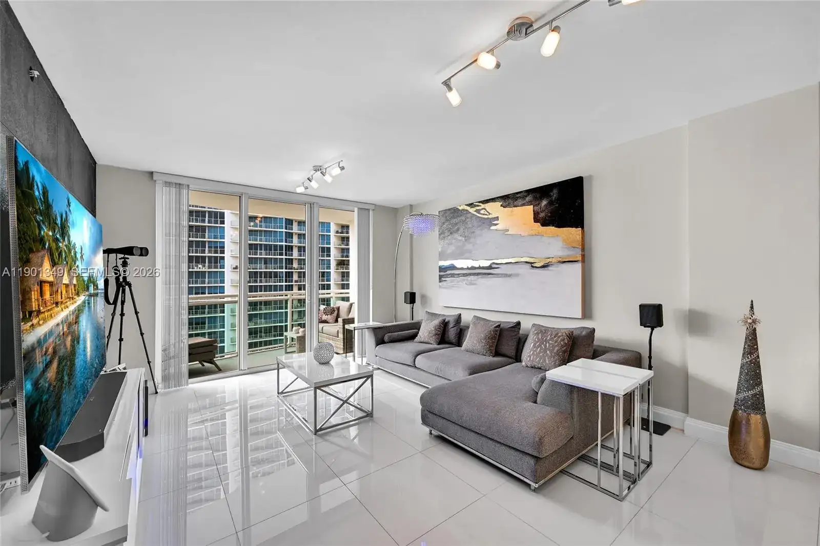3001 S Ocean Dr # 1513, Hollywood FL 33019 photo 3
