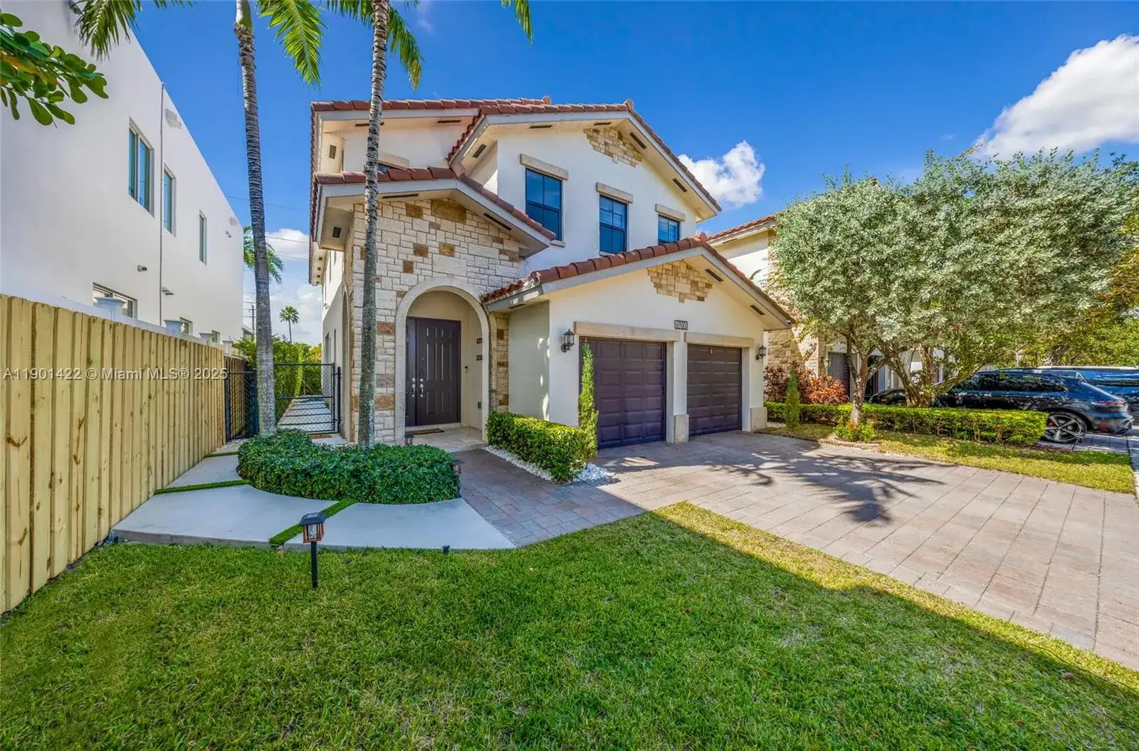 6900 NW 106th Ave, Doral FL 33178 photo 2