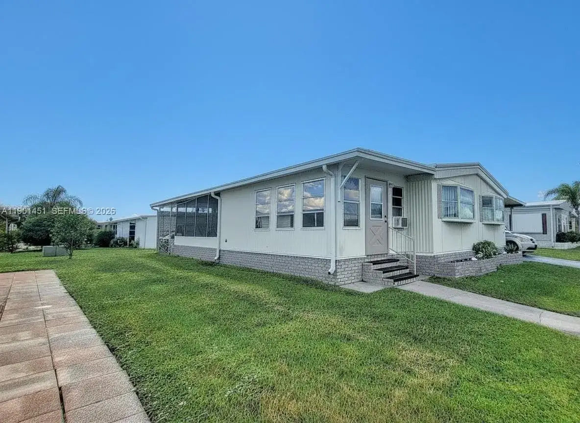 10 Hay St., Other City - In The State Of Florida FL 33920