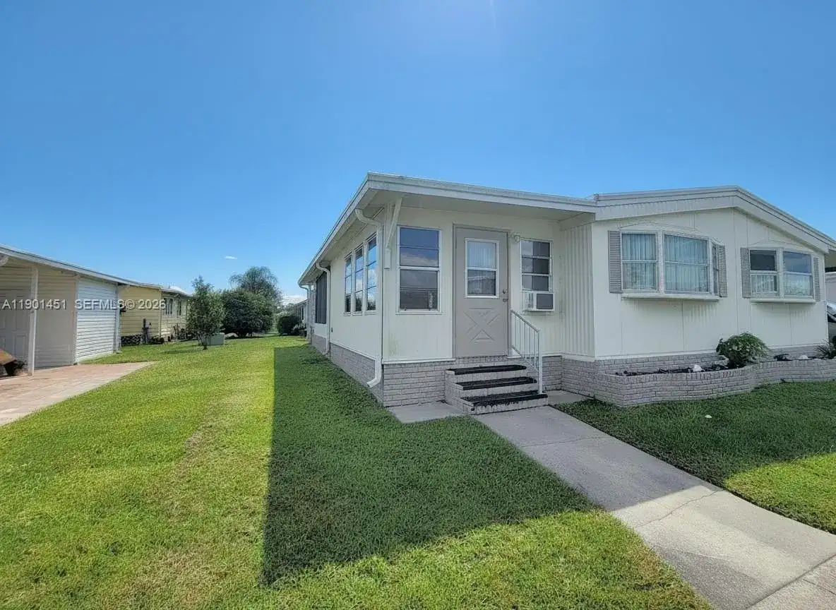 10 Hay St., Other City - In The State Of Florida FL 33920 photo 2