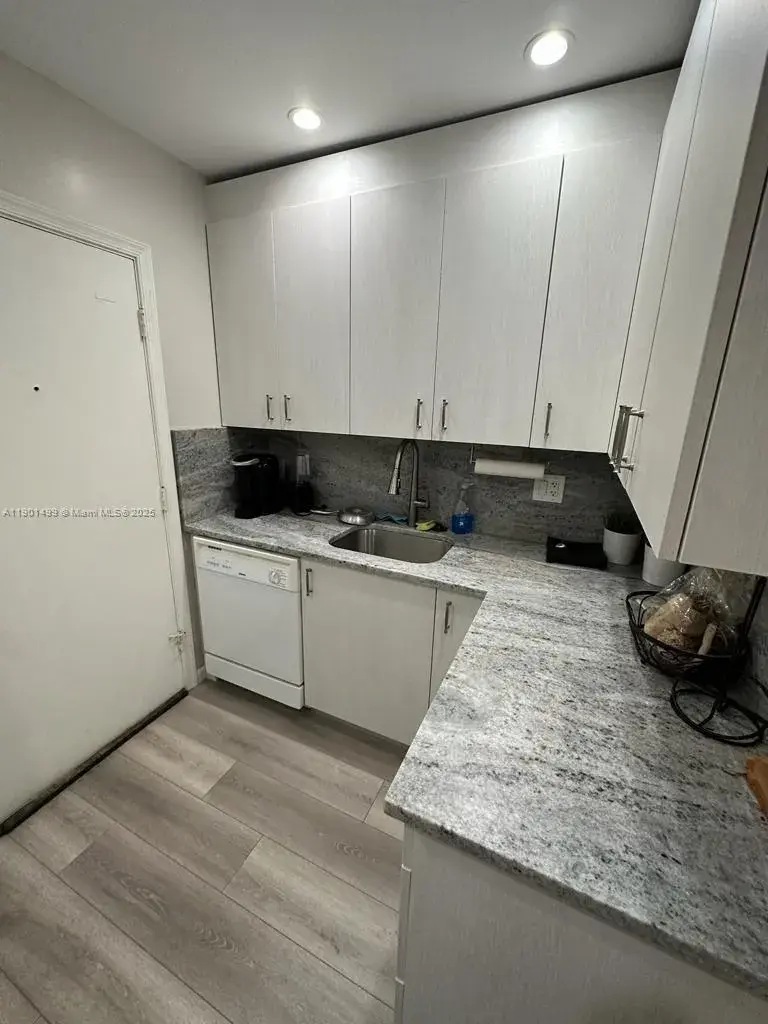 6600 NE 22nd Way # 2322, Fort Lauderdale FL 33308