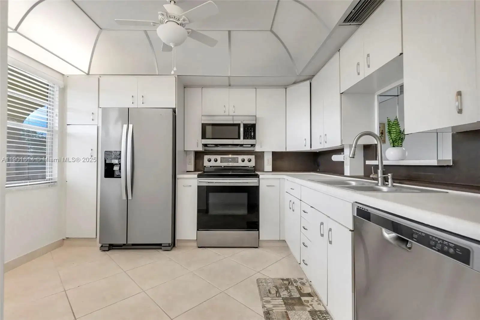 2504 Antigua Ter # L4, Coconut Creek FL 33066 photo 4