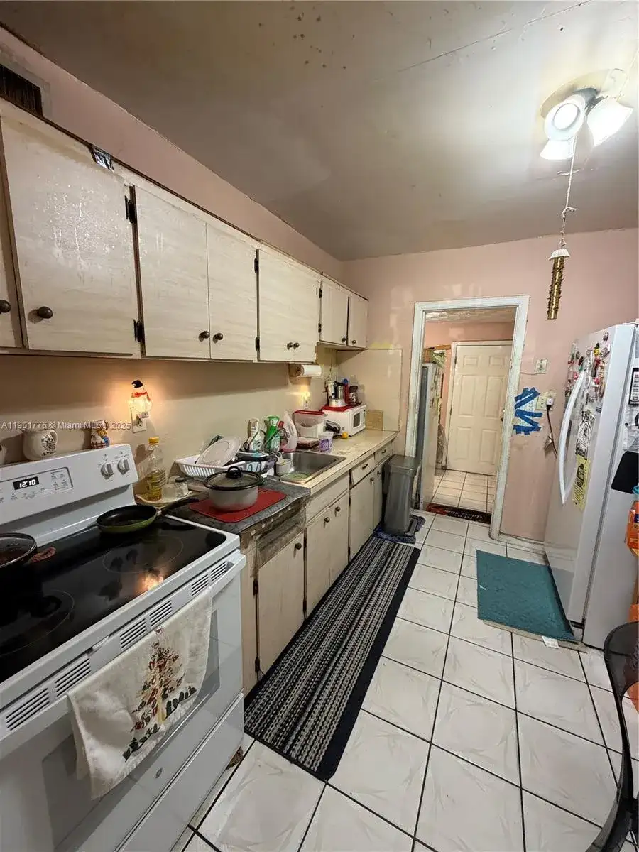 1720 NW 85th St, Miami FL 33147 photo 5