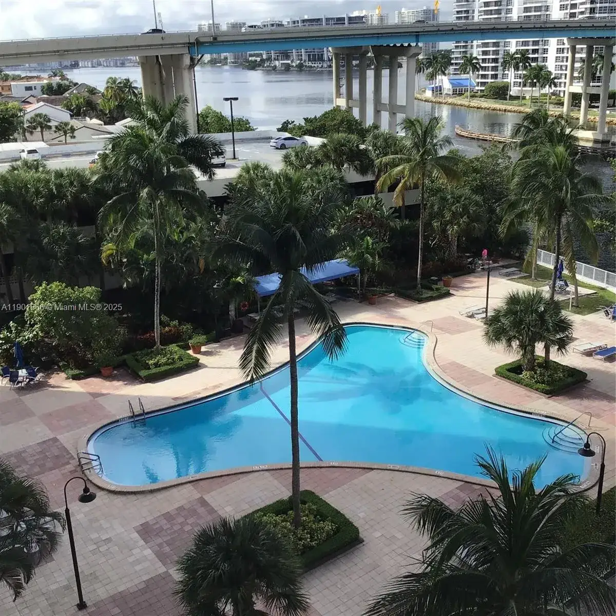 19390 Collins Ave # 611, Sunny Isles Beach FL 33160