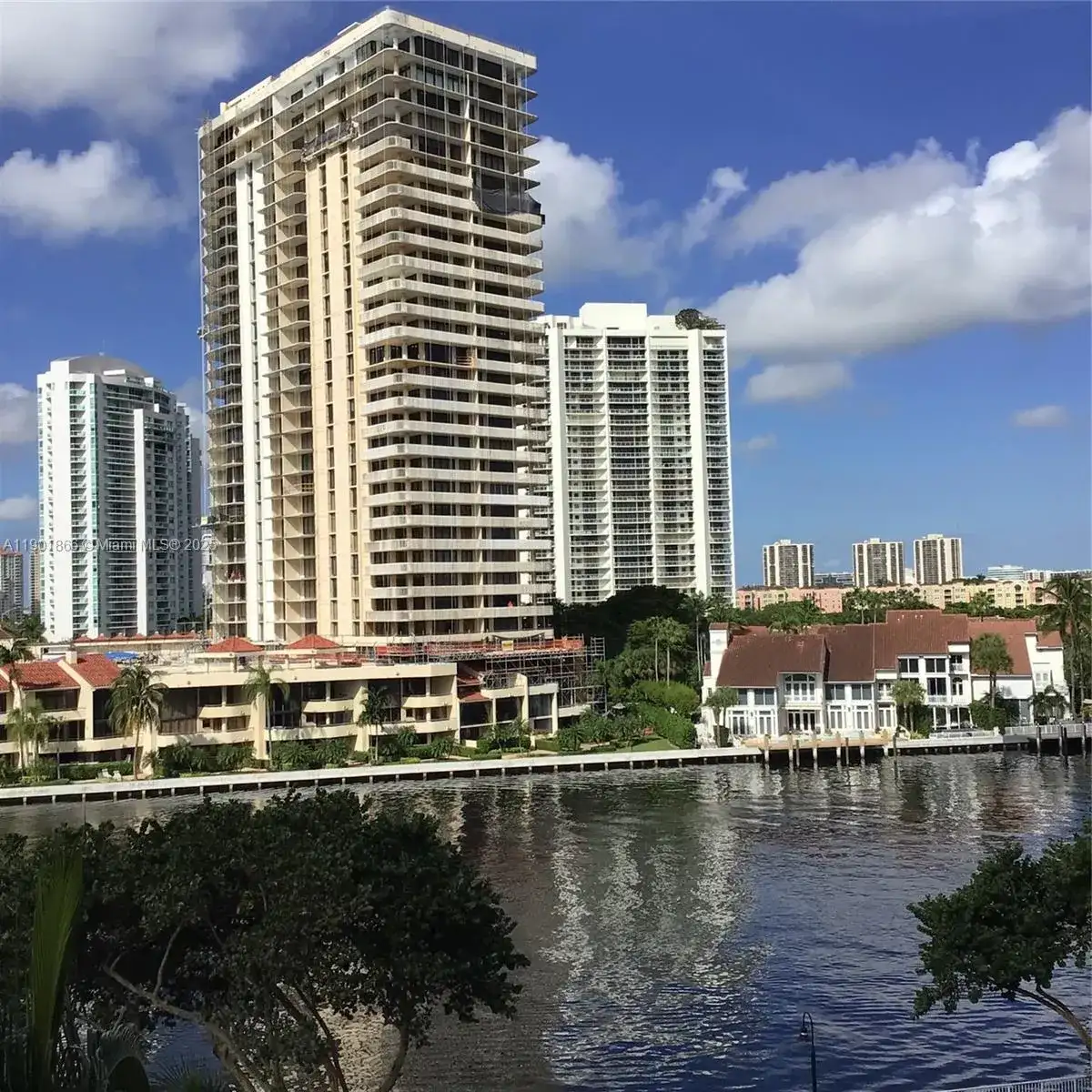 19390 Collins Ave # 611, Sunny Isles Beach FL 33160 photo 2