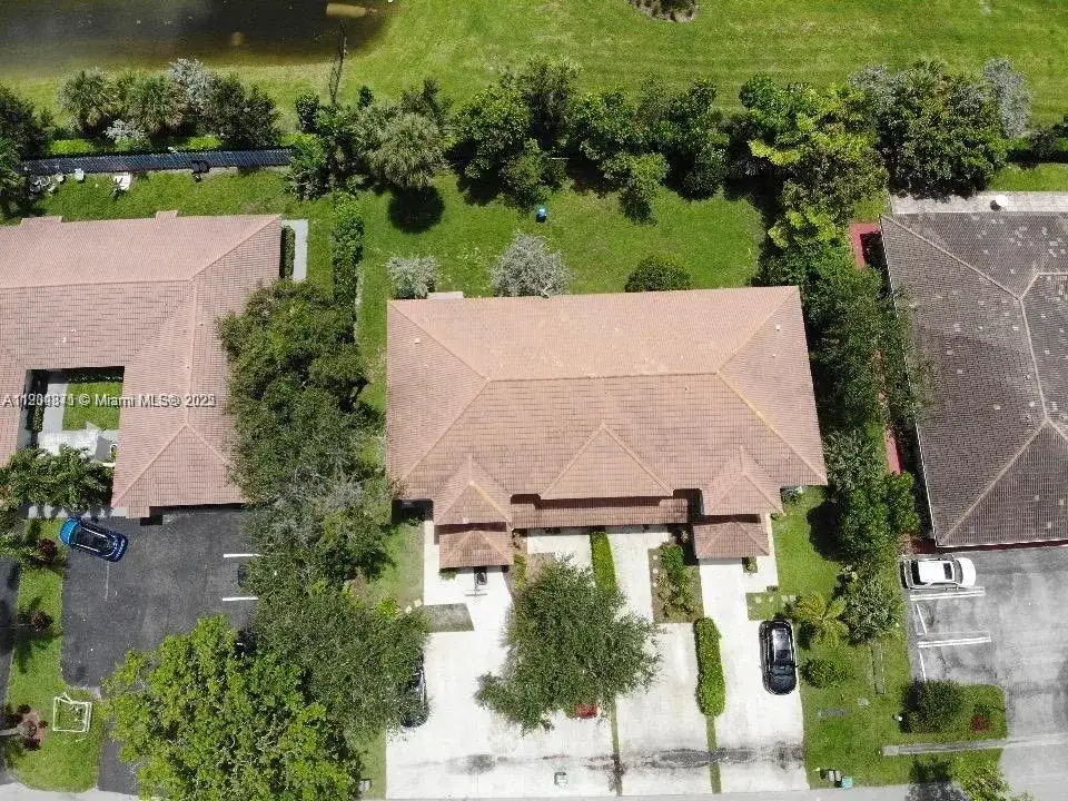 8706 NW 38th Dr, Coral Springs FL 33065 photo 4