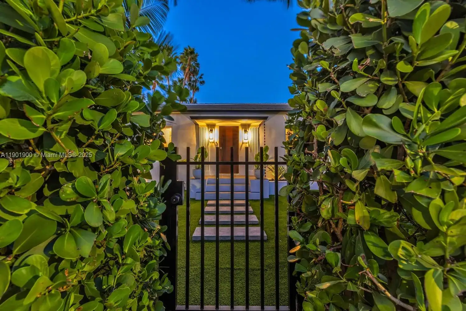 901 NW 7th St Rd, Miami FL 33136 photo 2