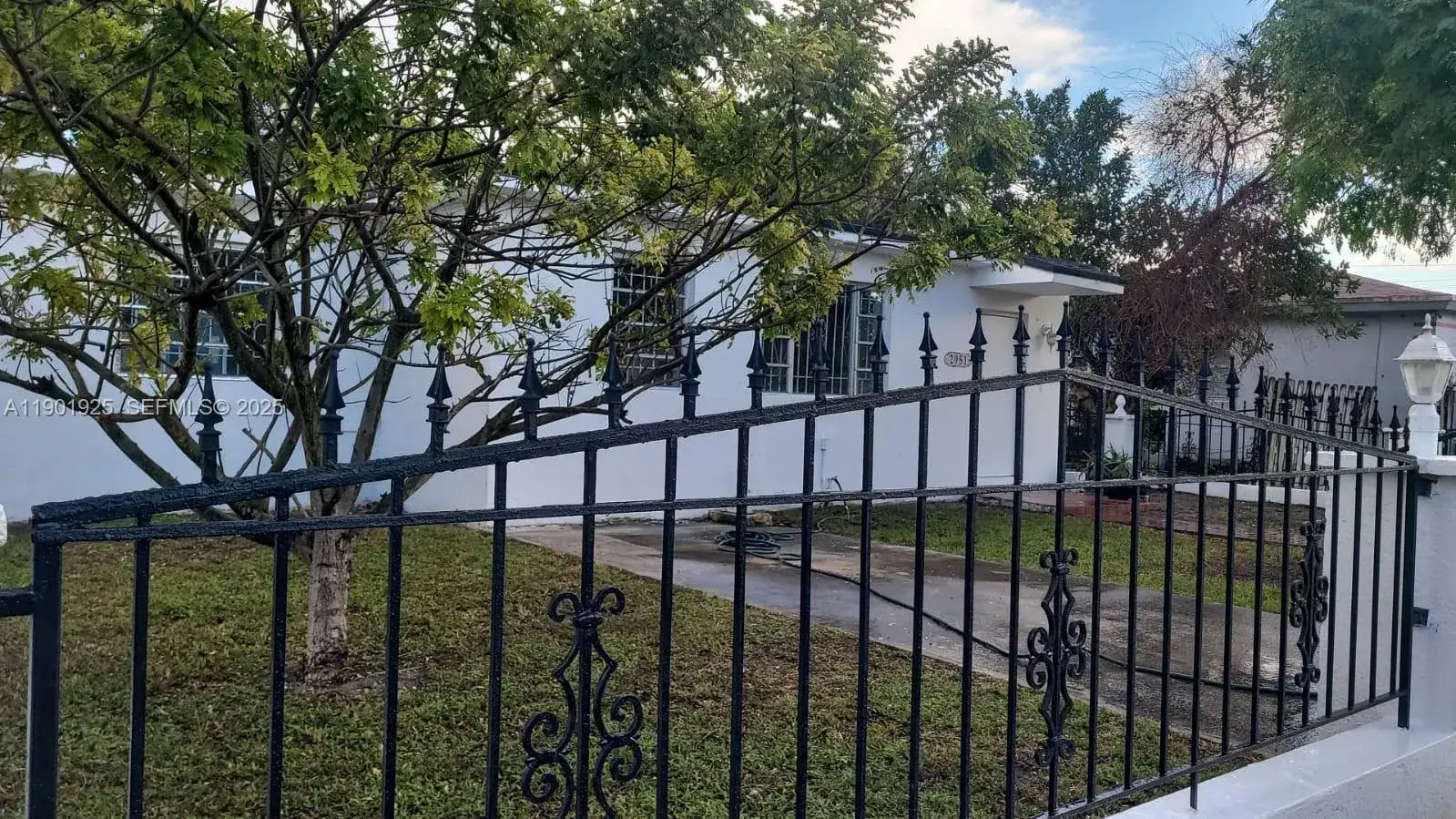2951 NW 49th St, Miami FL 33142 photo 2