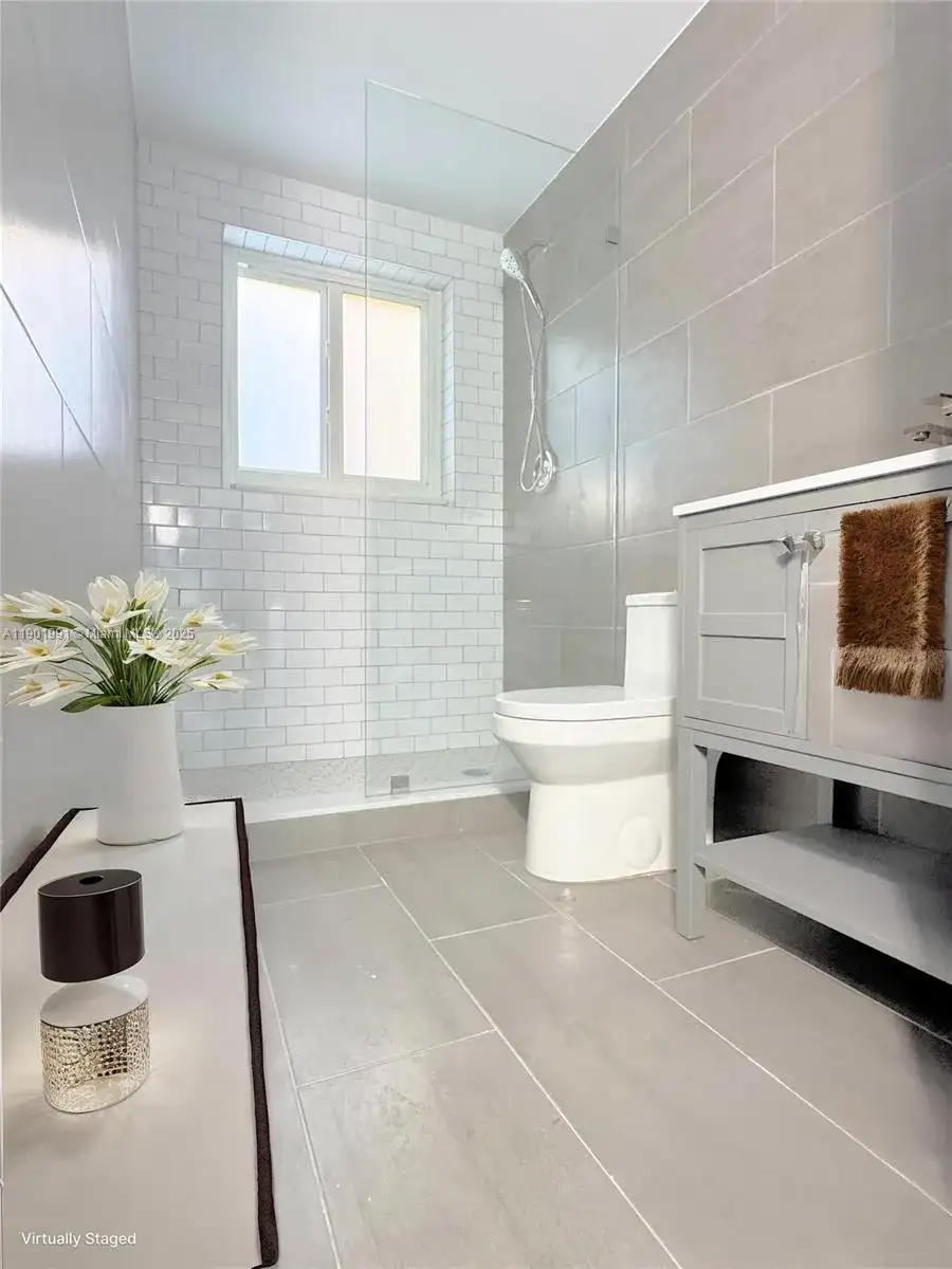7325 Byron Ave # 1, Miami Beach FL 33141 photo 4