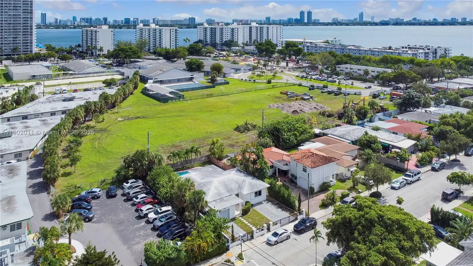 7557 Mutiny Ave, North Bay Village FL 33141 photo 2