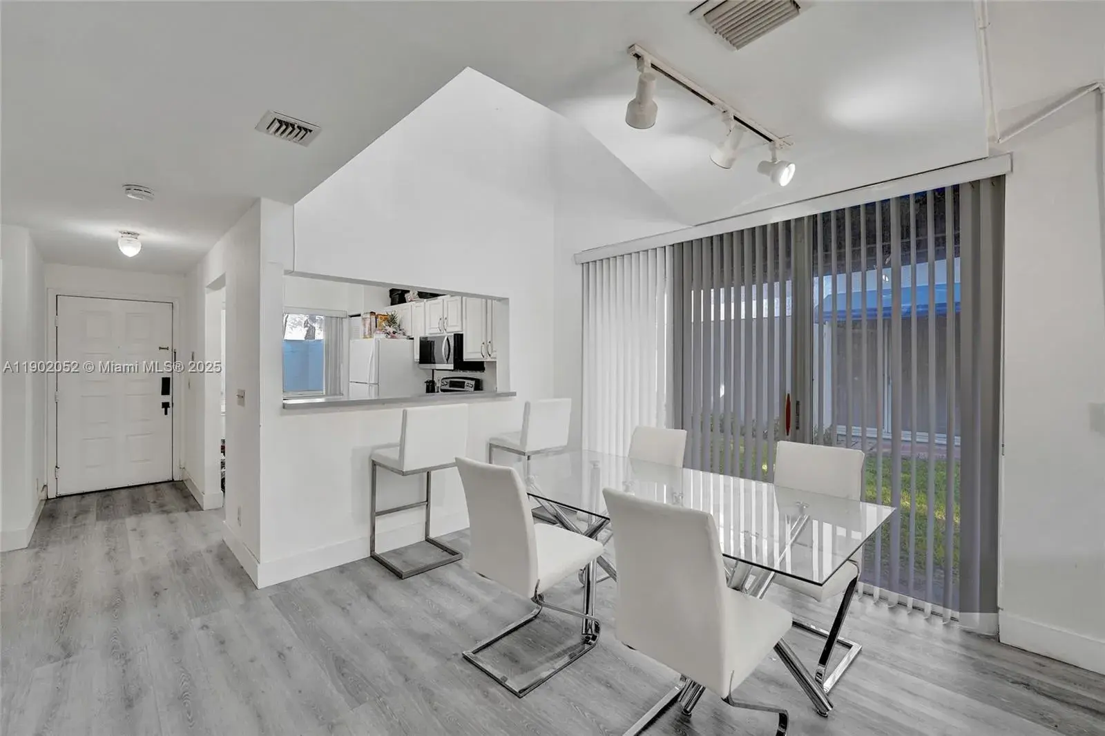 2334 SW 82nd Ter, North Lauderdale FL 33068