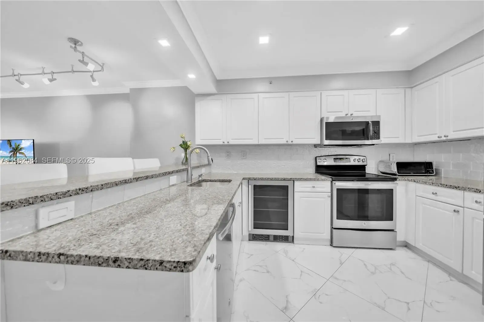 2501 S Ocean Dr # 503, Hollywood FL 33019