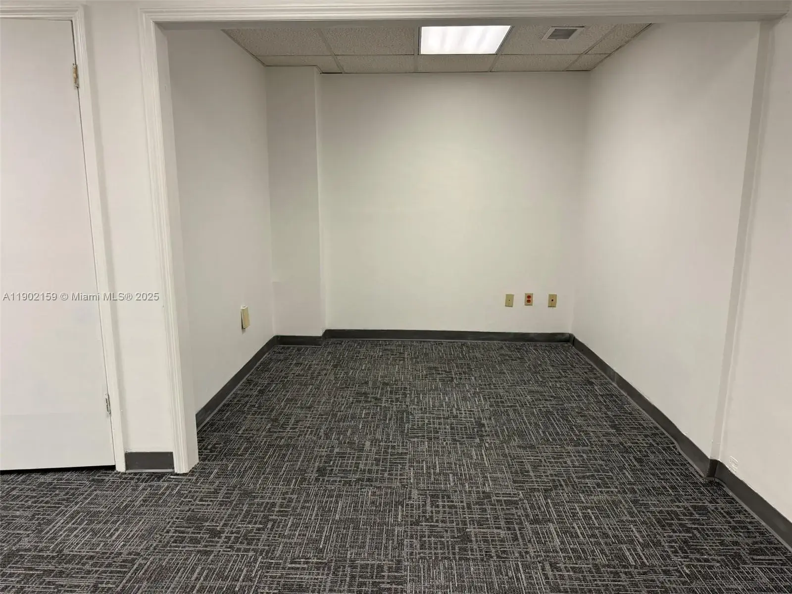 220 Miracle Mile, Coral Gables FL 33134