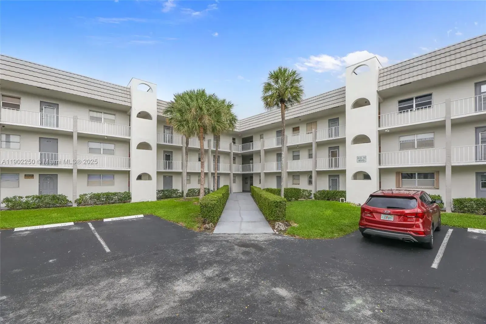 8510 Sunrise Lakes Blvd # 202, Sunrise FL 33322