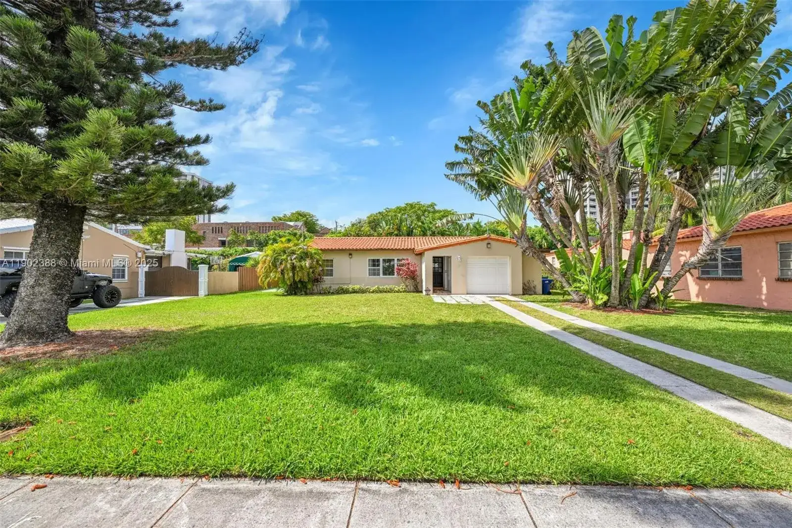 1520 NE 108th St, Miami FL 33161 photo 2