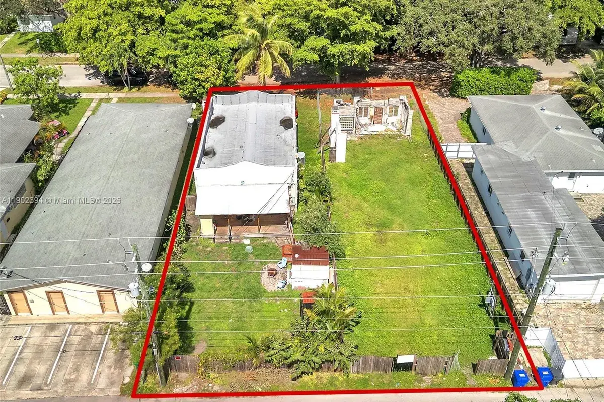 1928 Dewey St, Hollywood FL 33020