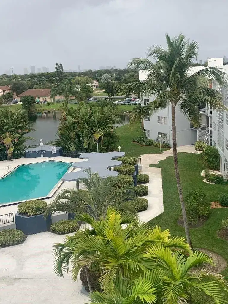 877 NE 195th St # 122, Miami FL 33179 photo 5