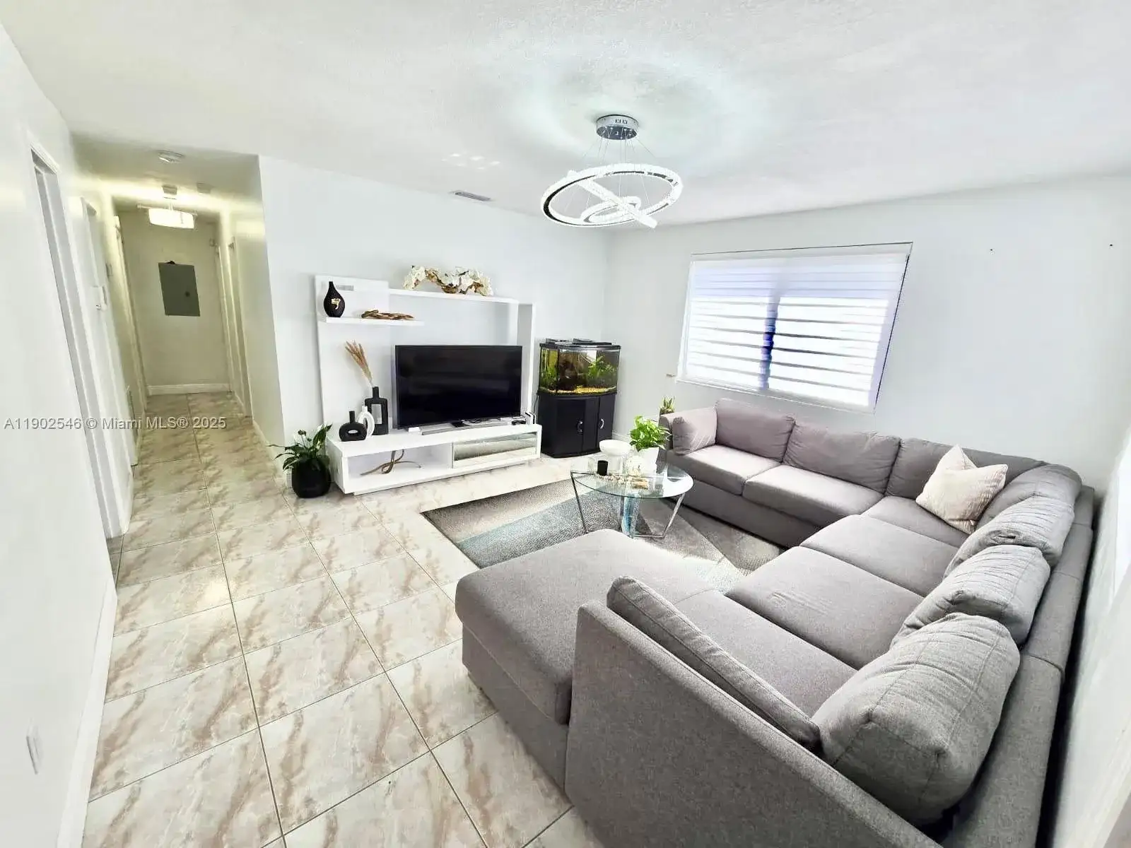 627 E 45th St, Hialeah FL 33013 photo 5