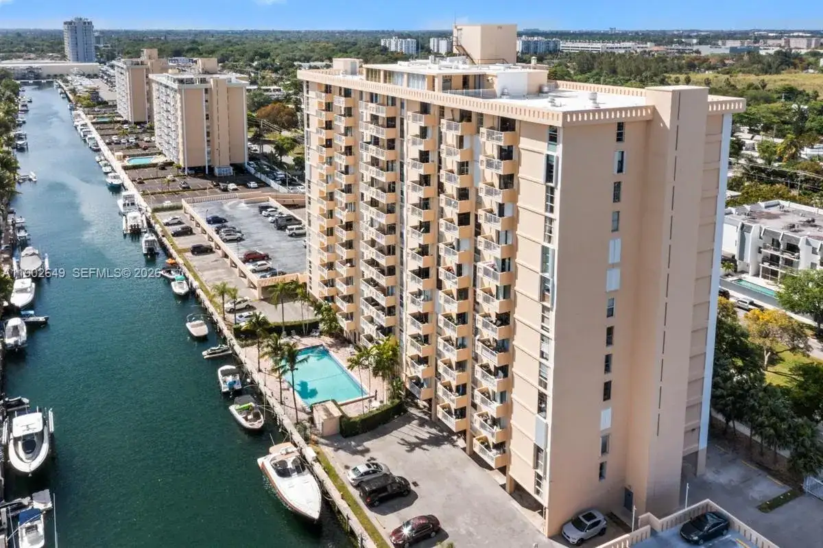 2350 NE 135th St # 1401, North Miami FL 33181 photo 2
