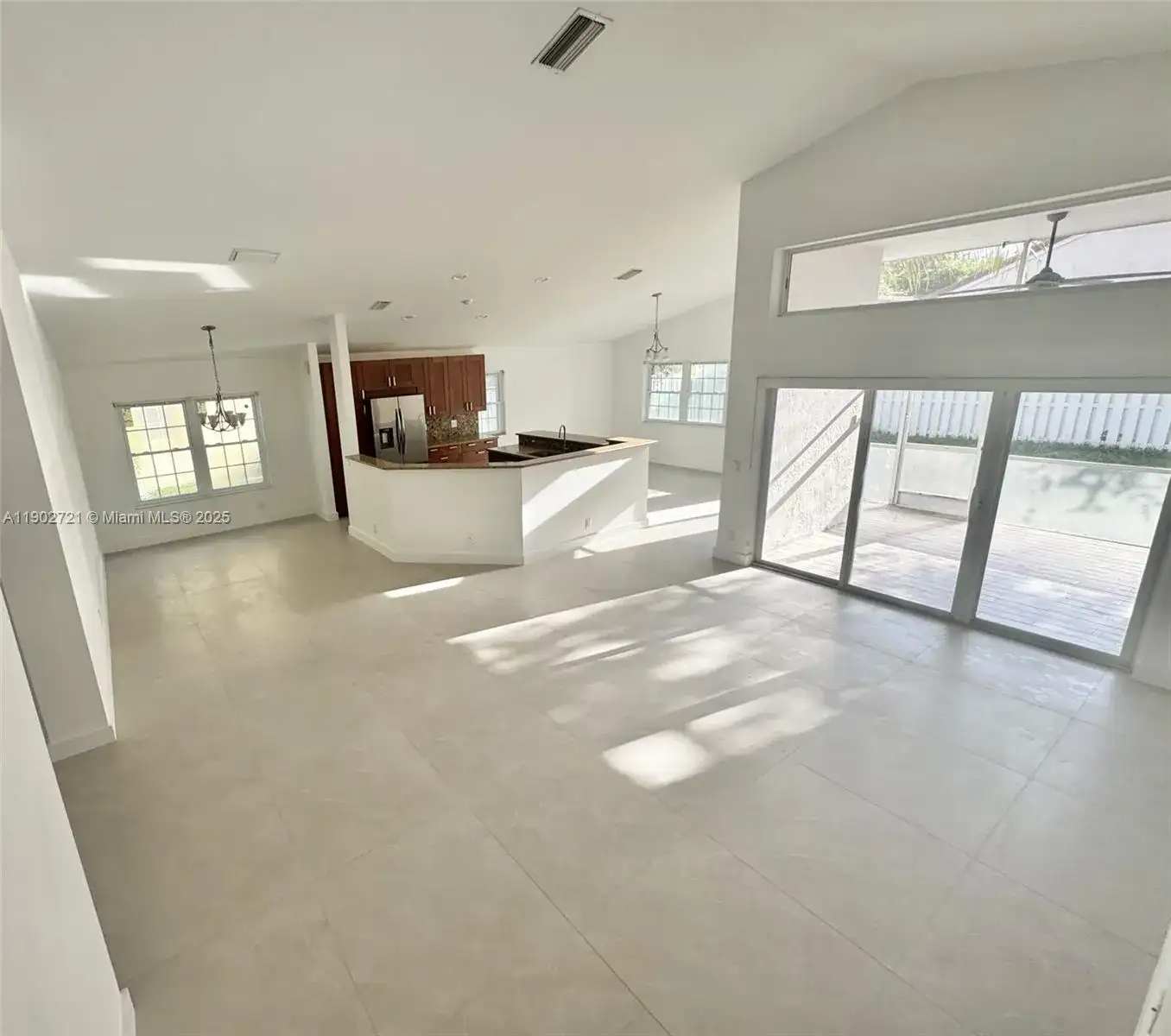 159 Cameron Ct, Weston FL 33326 photo 4