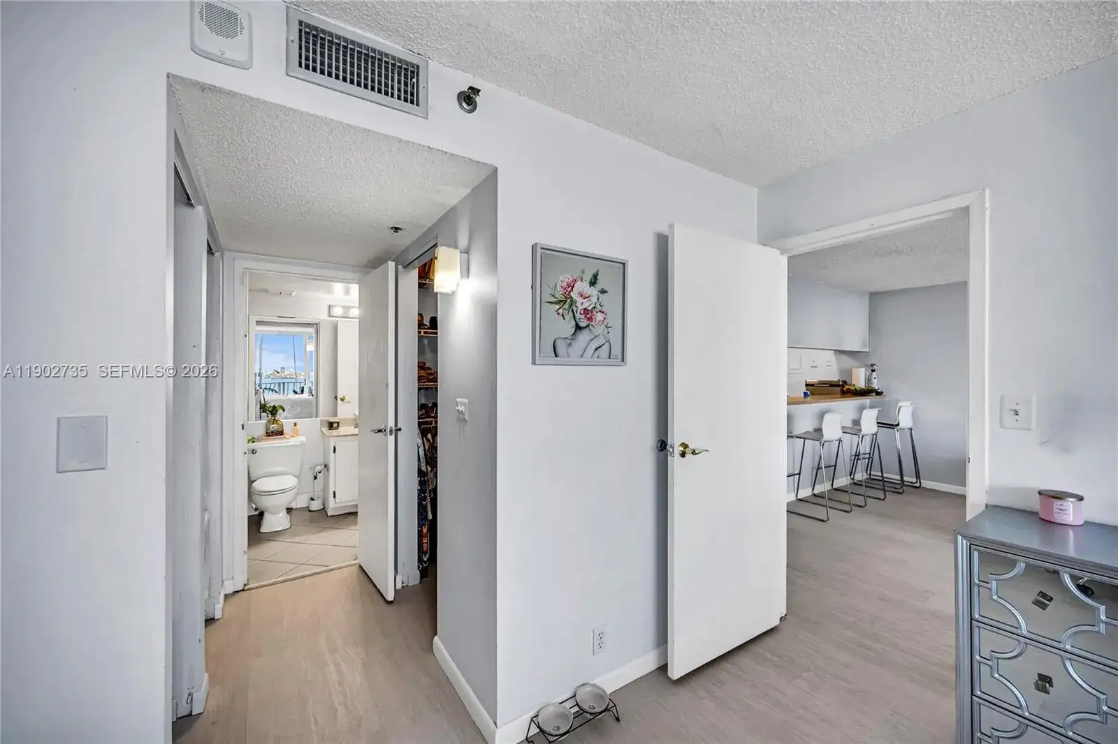 7601 E Treasure Dr # 2412, North Bay Village FL 33141 photo 5