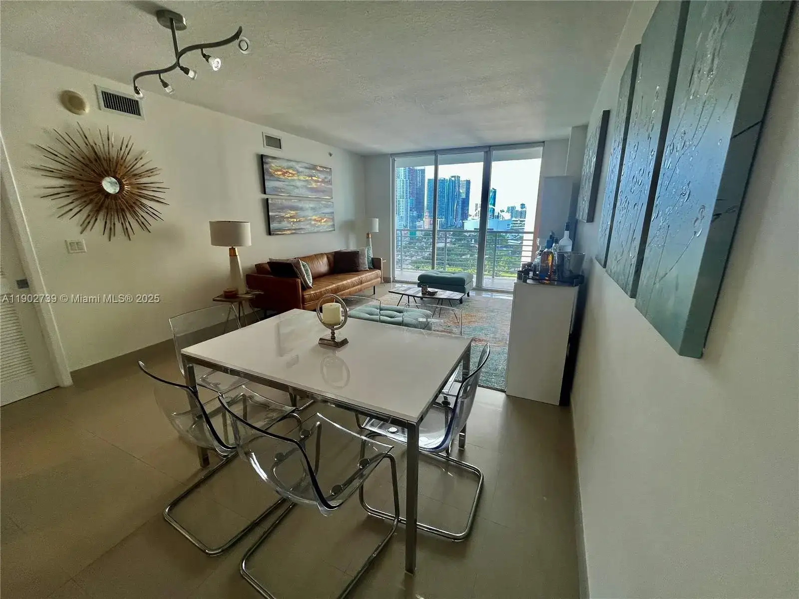 335 S Biscayne Blvd # 2200, Miami FL 33131 photo 4