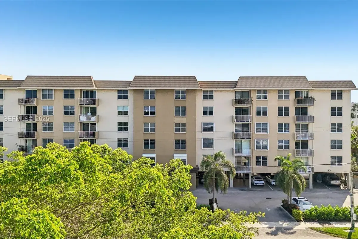 1050 SE 15th St # 500, Fort Lauderdale FL 33316
