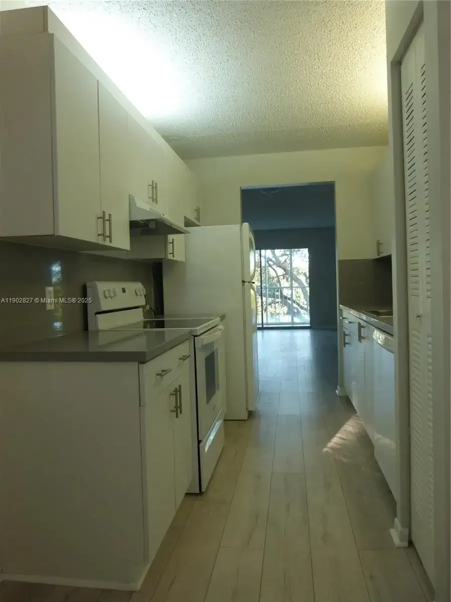1151 SW 128th Ter # 312D, Pembroke Pines FL 33027 photo 4