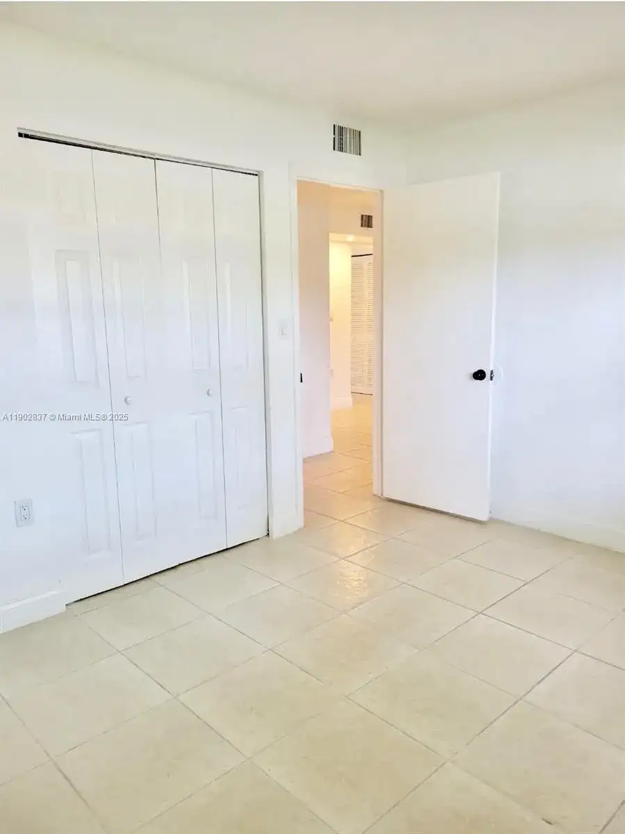 4205 N University Dr # 111, Sunrise FL 33351 photo 4