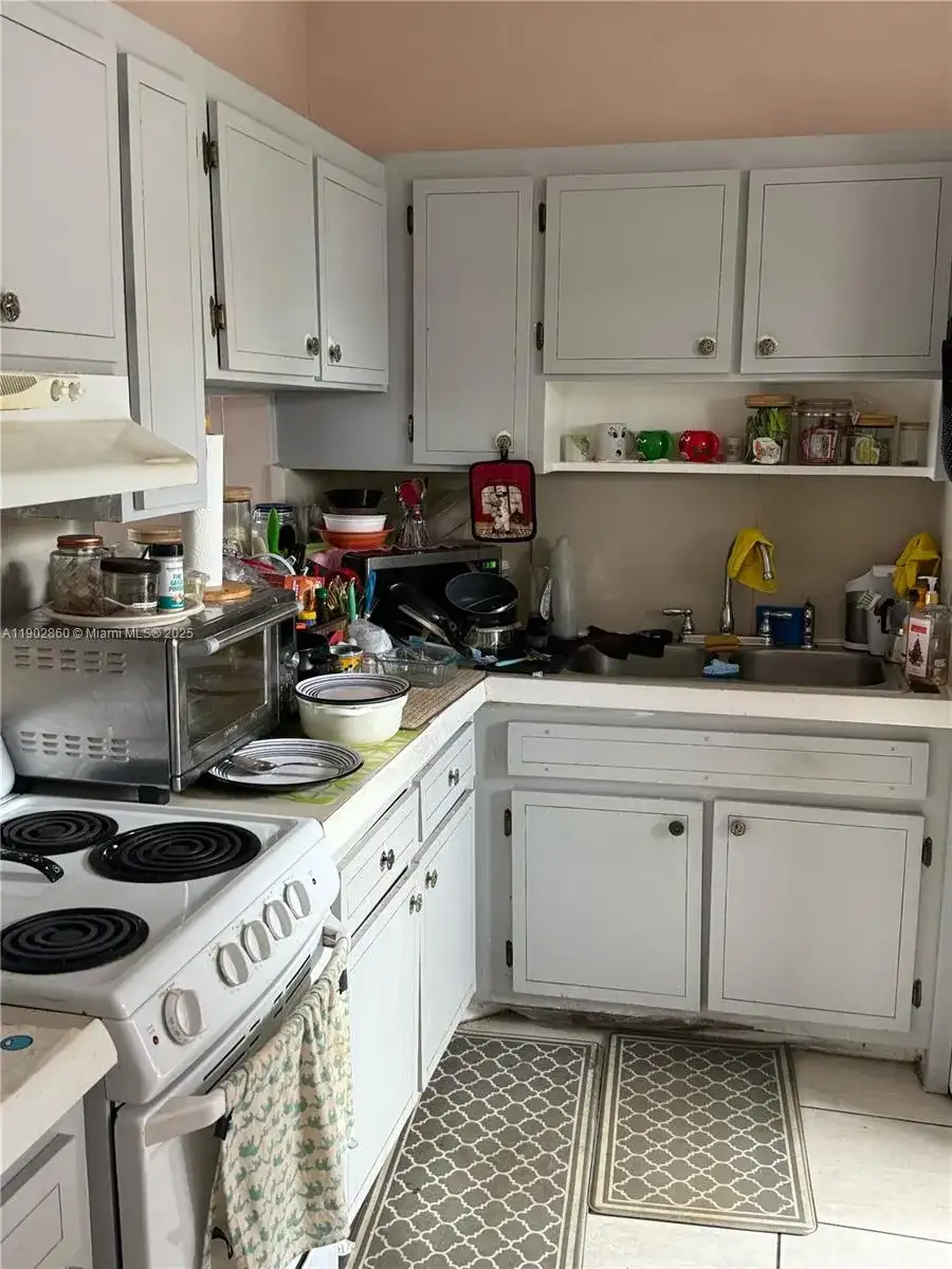 18555 NE 14th Ave # 715, Miami FL 33179 photo 3