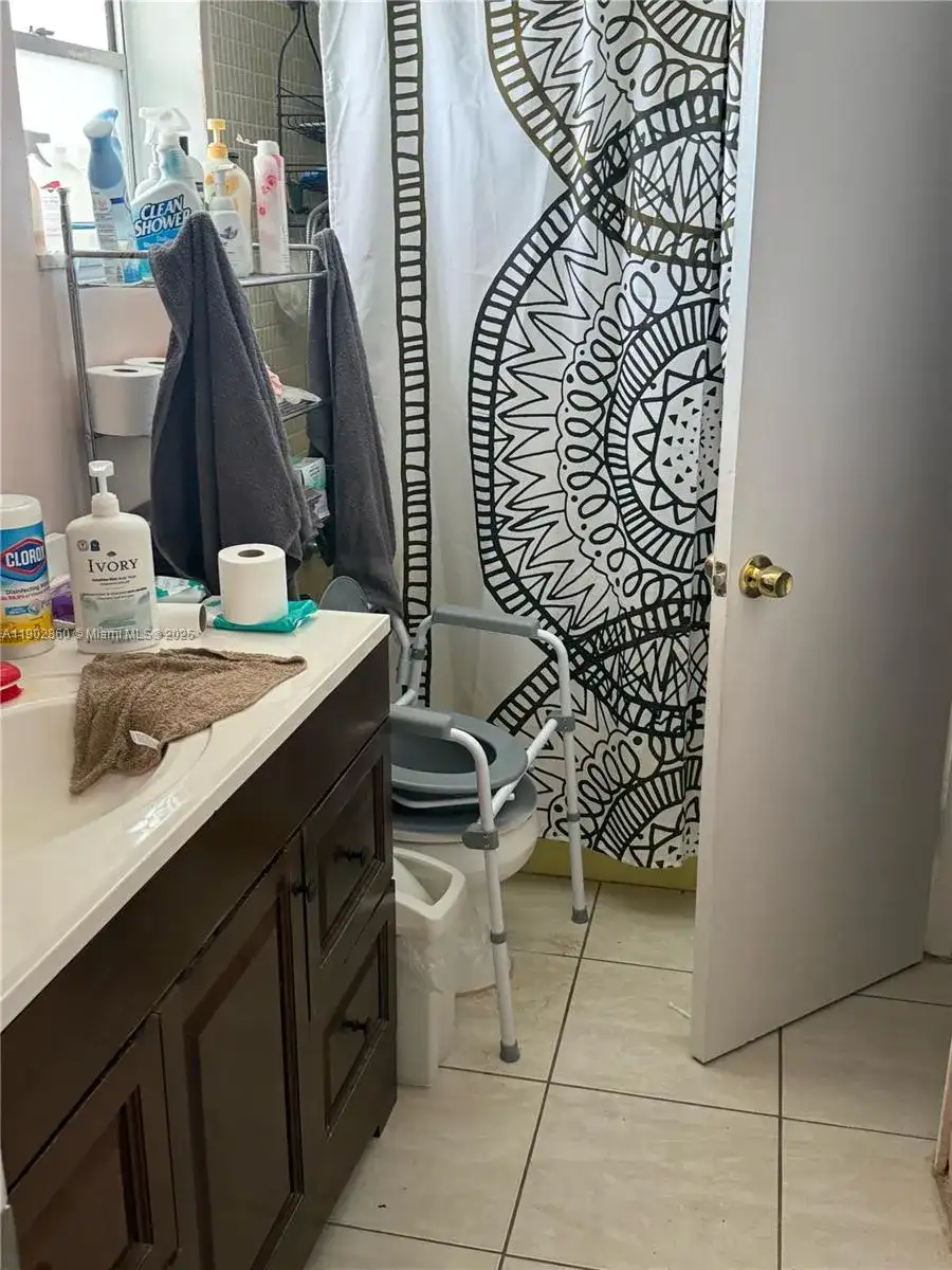 18555 NE 14th Ave # 715, Miami FL 33179 photo 5