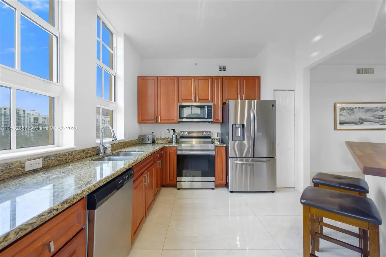 3001 NE 185 St # 613, Aventura FL 33180 photo 4