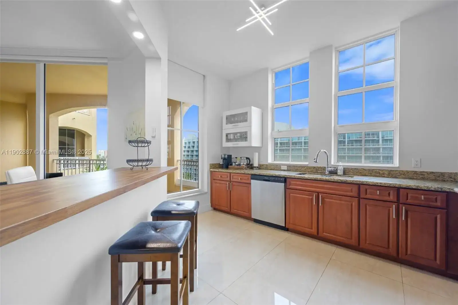 3001 NE 185 St # 613, Aventura FL 33180 photo 5