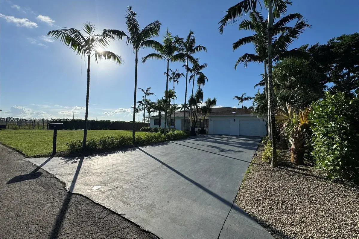 20440 SW 292nd St, Homestead FL 33030