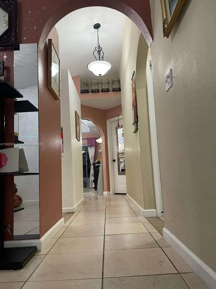 21316 SW 87th Pl, Cutler Bay FL 33189 photo 3