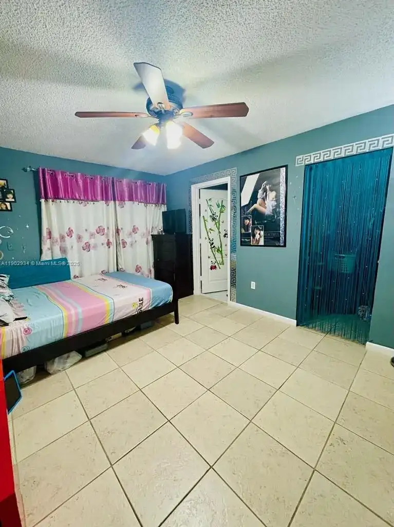 21316 SW 87th Pl, Cutler Bay FL 33189 photo 4