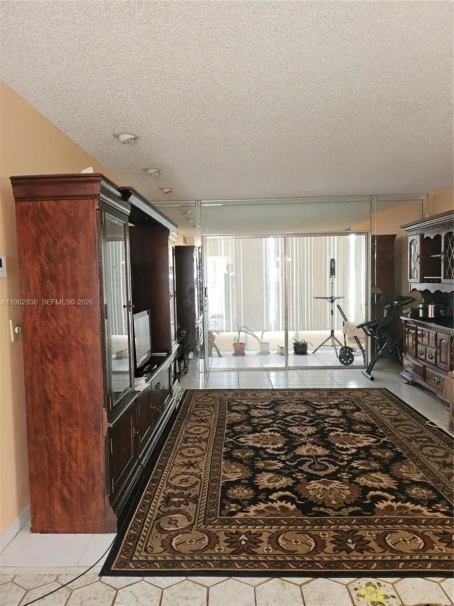 5121 W Oakland Park Blvd # 211, Lauderdale Lakes FL 33313 photo 4