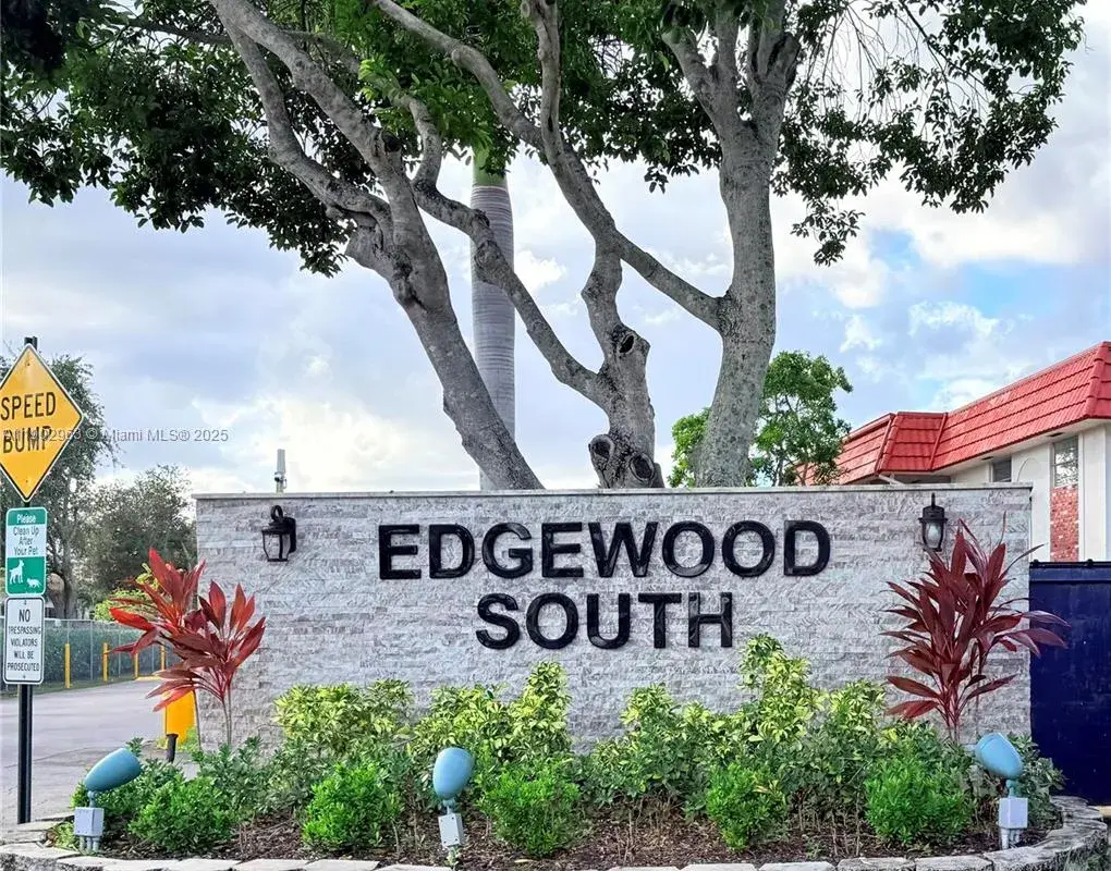 22805 SW 66th Ave # 208, Boca Raton FL 33428