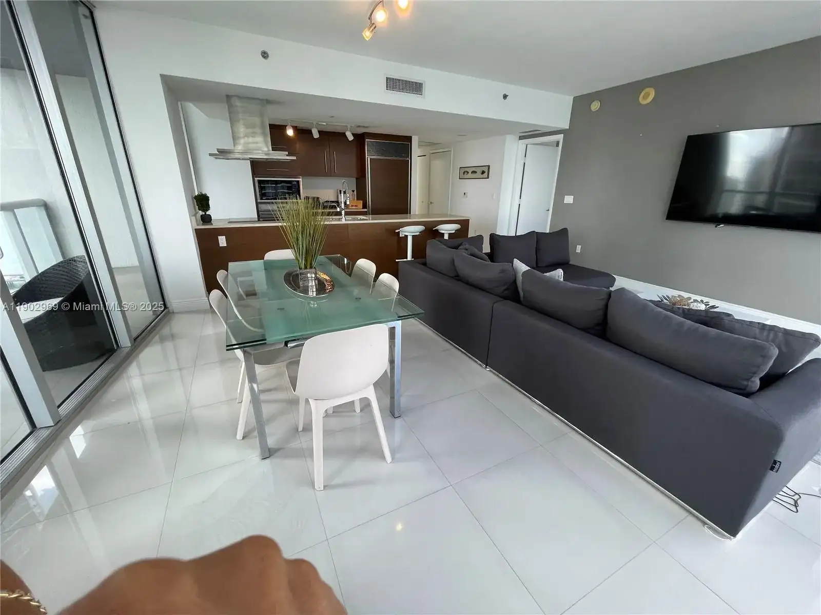 485 Brickell Ave # 2602, Miami FL 33131 photo 5