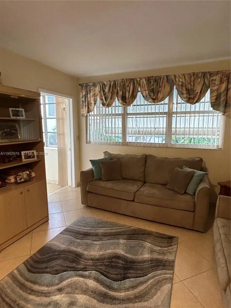 1333 E Hallandale Beach Blvd # 406, Hallandale Beach FL 33009