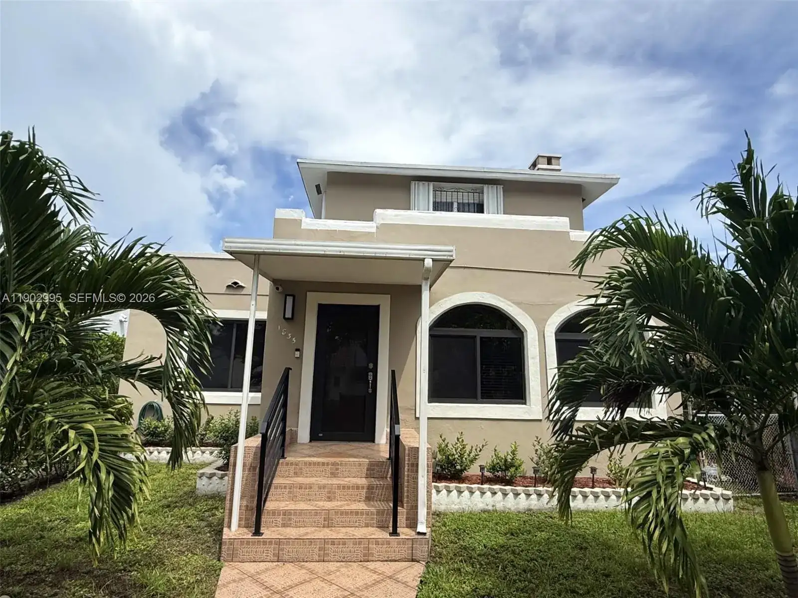 1835 SW 10th St, Miami FL 33135 photo 2