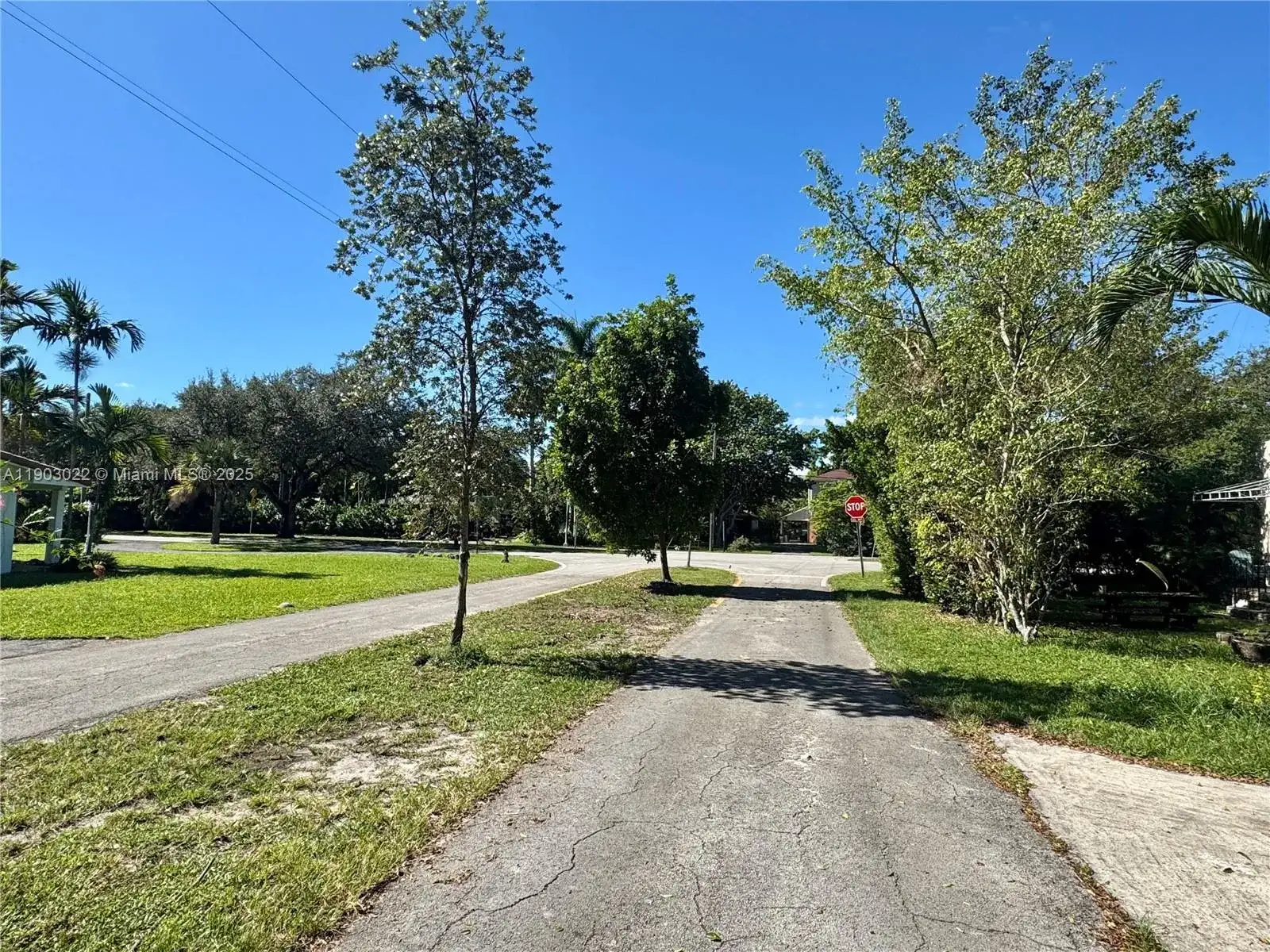 519 NE 118th St, Biscayne Park FL 33161 photo 5