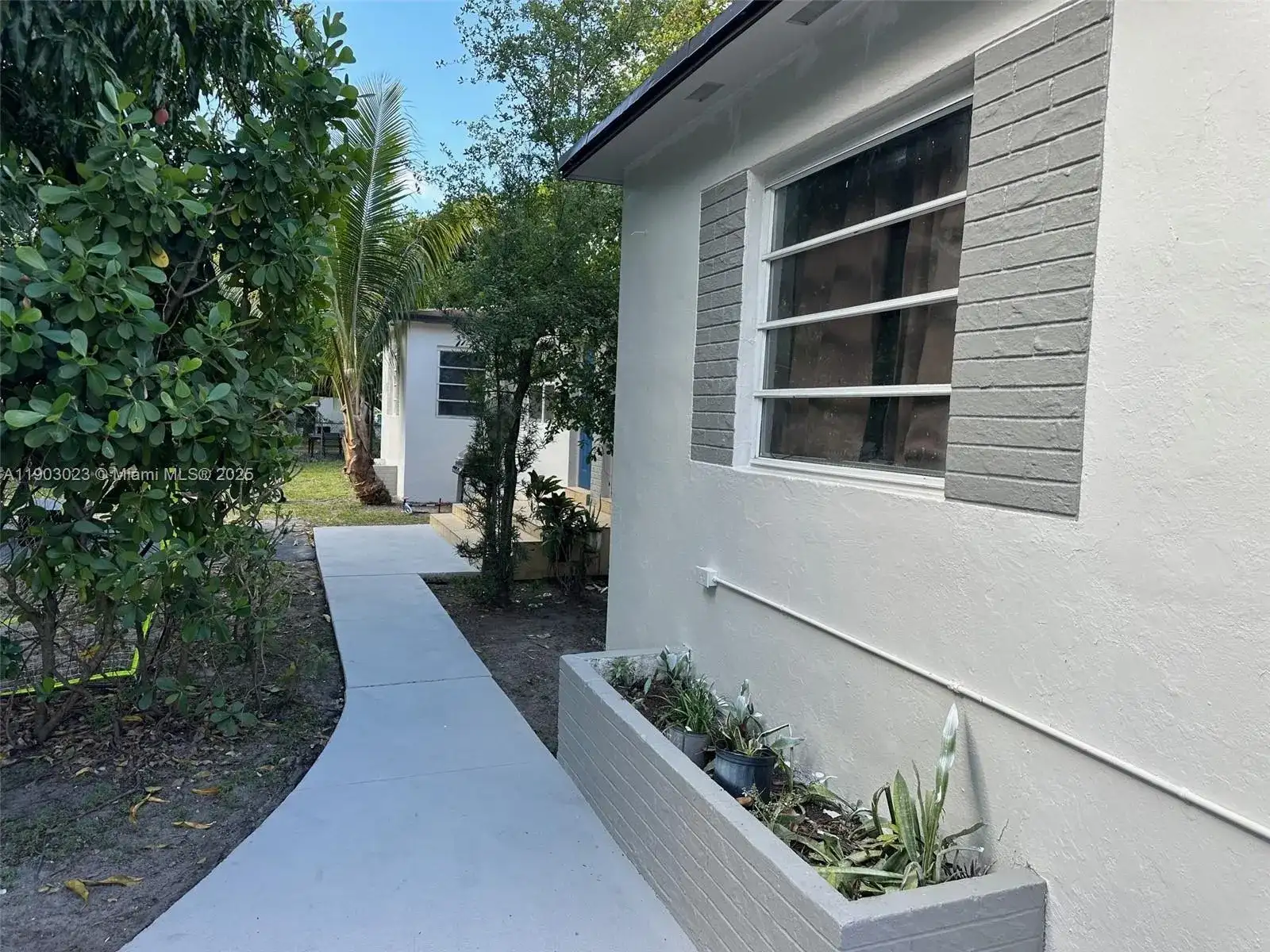 1250 NW 58th St # 1, Miami FL 33142 photo 4