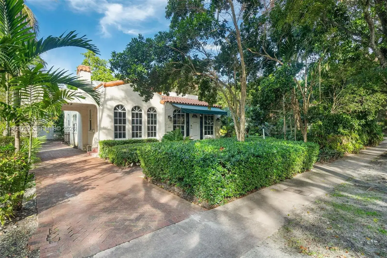 721 Majorca Ave, Coral Gables FL 33134 photo 2