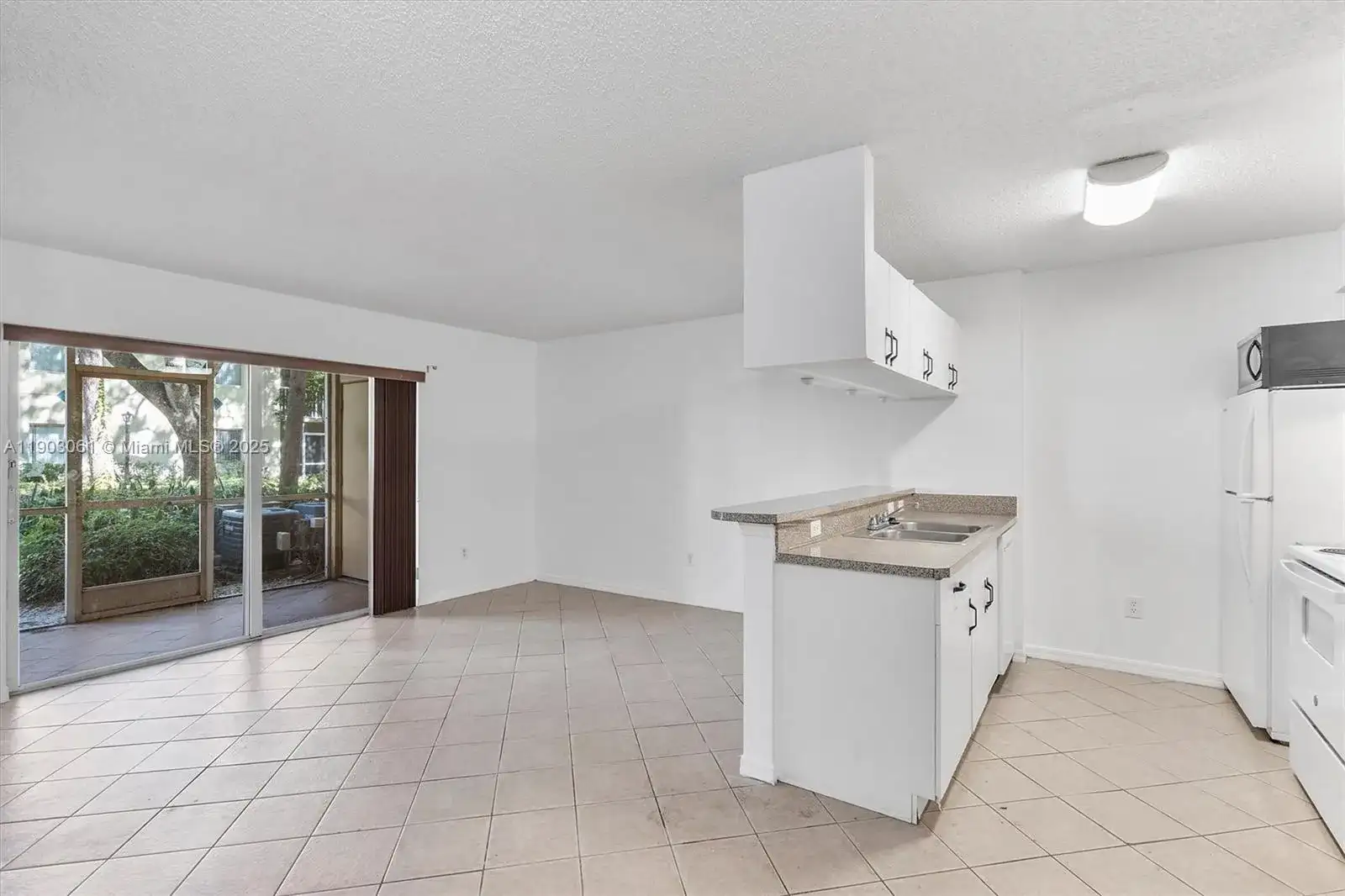 450 S Park Rd # 105, Hollywood FL 33021 photo 3