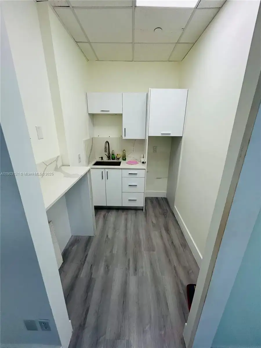 10305 NW 41st St # 216, Doral FL 33178 photo 4